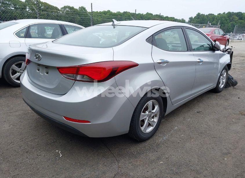 Photo 4 of 2014 Hyundai Elantra SE (VIN 5NPDH4AE7EH462402)