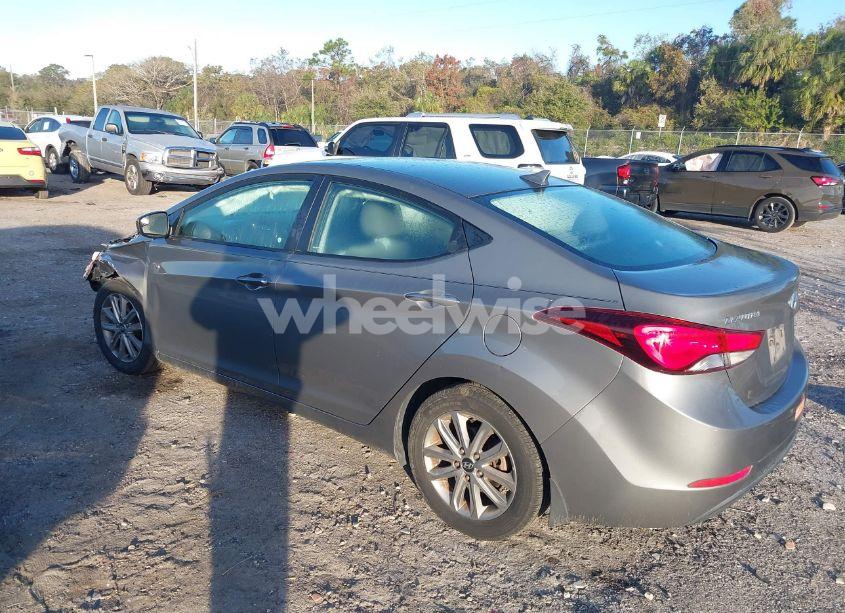 Photo 3 of 2014 Hyundai Elantra SE (VIN 5NPDH4AE7EH467387)