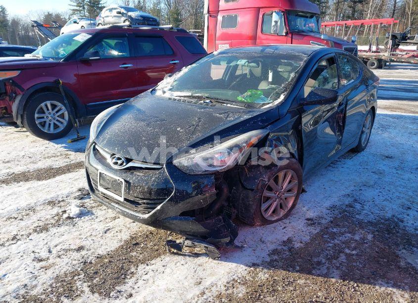 Photo 2 of 2014 Hyundai Elantra SE (VIN 5NPDH4AE7EH471388)