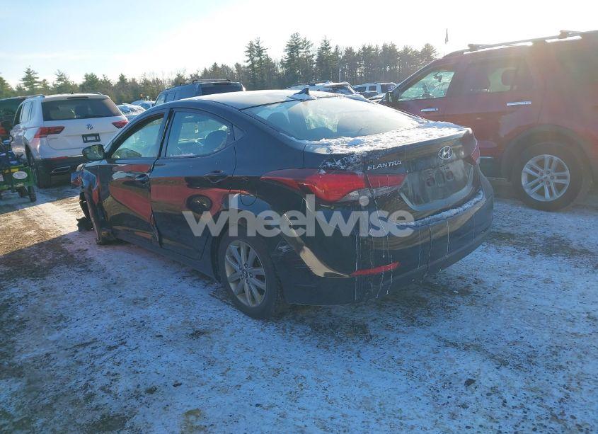 Photo 3 of 2014 Hyundai Elantra SE (VIN 5NPDH4AE7EH471388)