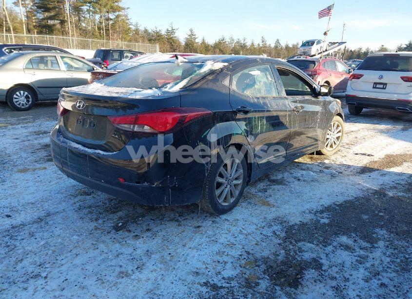 Photo 4 of 2014 Hyundai Elantra SE (VIN 5NPDH4AE7EH471388)