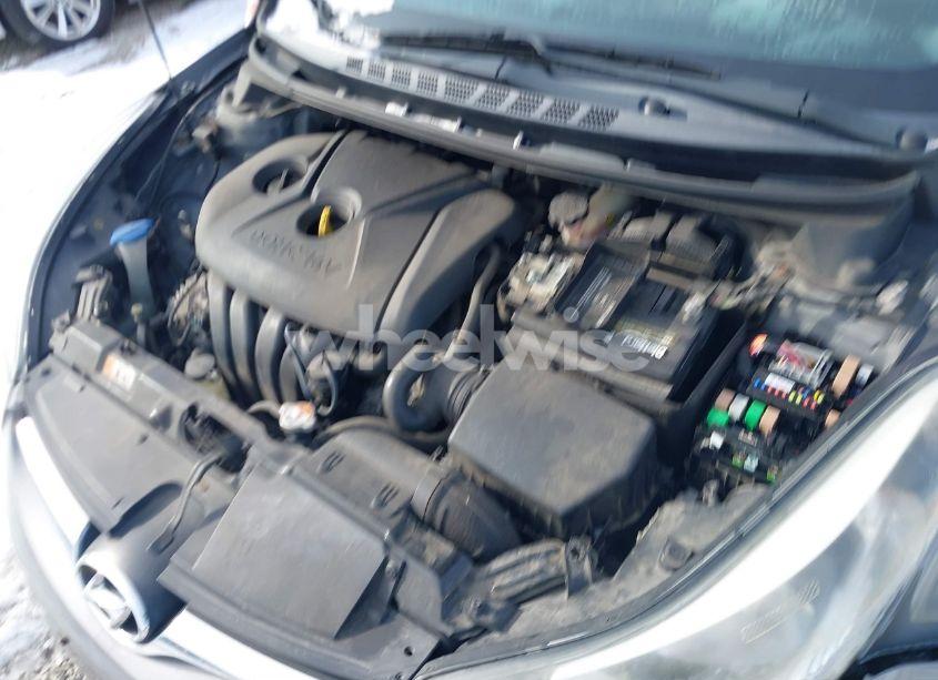 Photo 10 of 2014 Hyundai Elantra SE (VIN 5NPDH4AE7EH474694)