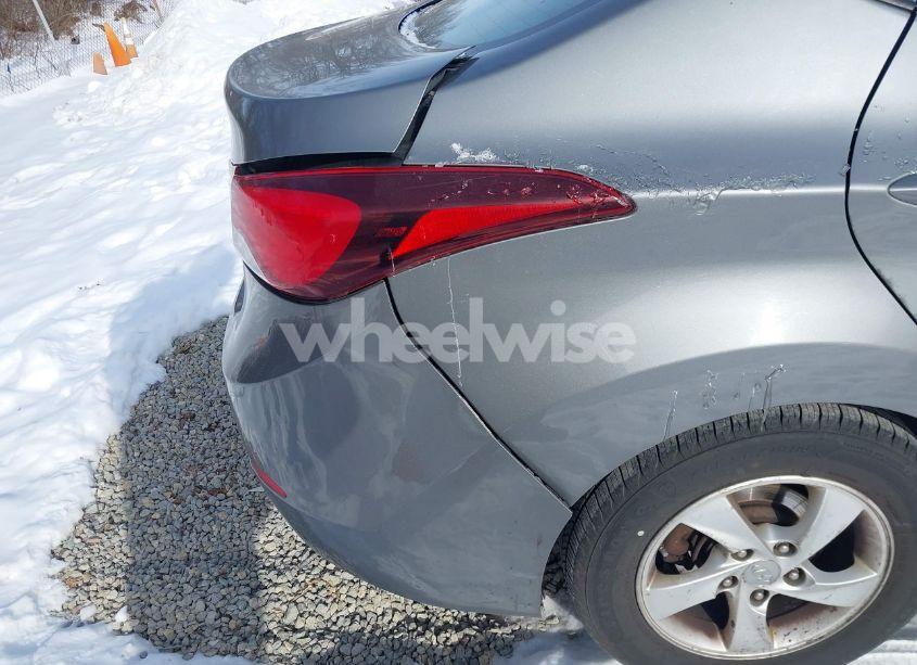 Photo 6 of 2014 Hyundai Elantra SE (VIN 5NPDH4AE7EH474694)