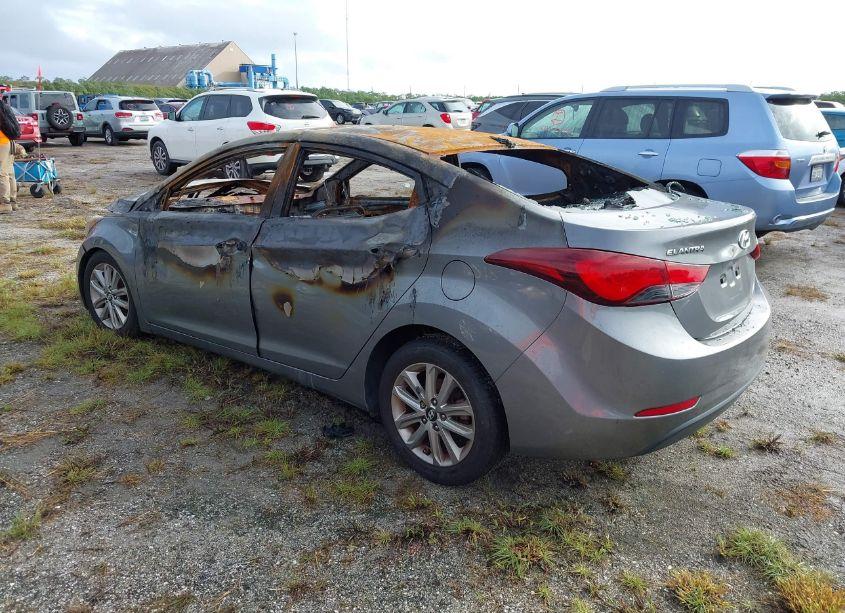 Photo 3 of 2014 Hyundai Elantra SE (VIN 5NPDH4AE7EH479670)