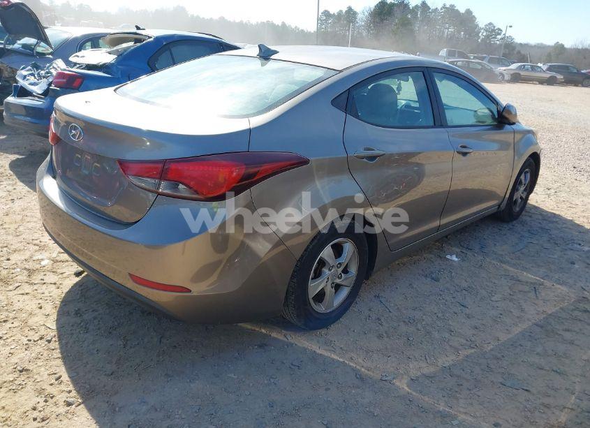 Photo 4 of 2014 Hyundai Elantra SE (VIN 5NPDH4AE7EH480625)