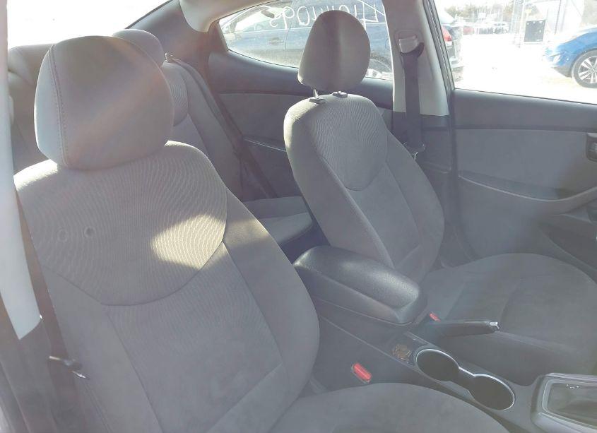 Photo 16 of 2014 Hyundai Elantra SE (VIN 5NPDH4AE7EH484352)