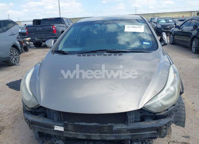 Photo 13 of 2014 Hyundai Elantra SE (VIN 5NPDH4AE7EH485372)