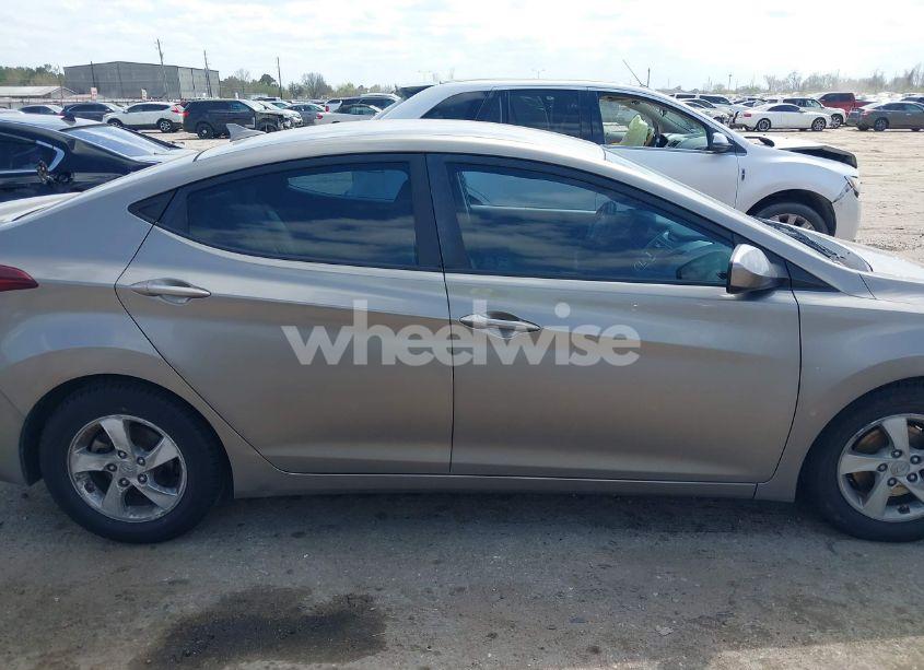 Photo 14 of 2014 Hyundai Elantra SE (VIN 5NPDH4AE7EH485372)