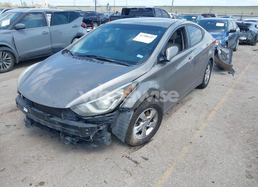 Photo 2 of 2014 Hyundai Elantra SE (VIN 5NPDH4AE7EH485372)