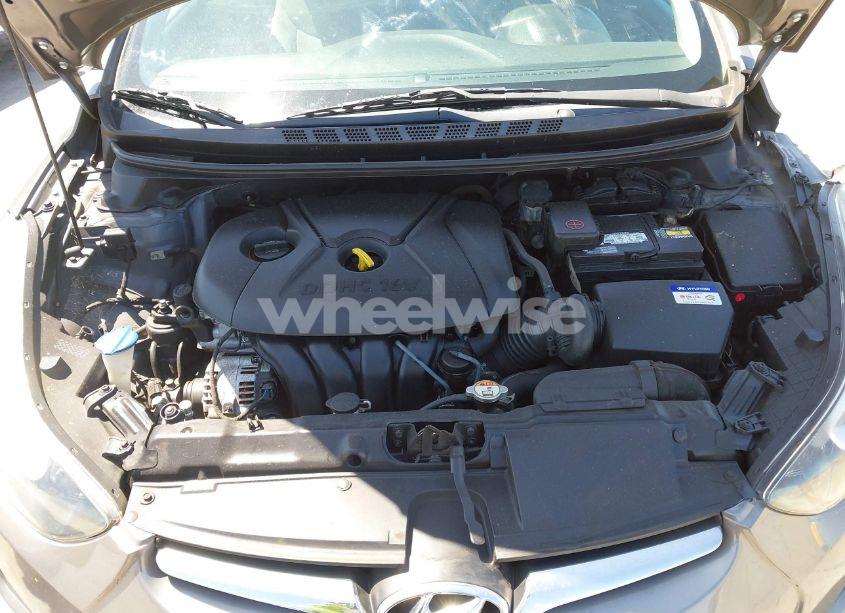 Photo 10 of 2014 Hyundai Elantra SE (VIN 5NPDH4AE7EH485551)