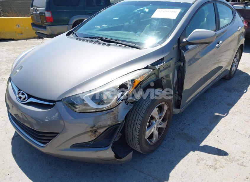 Photo 6 of 2014 Hyundai Elantra SE (VIN 5NPDH4AE7EH485551)