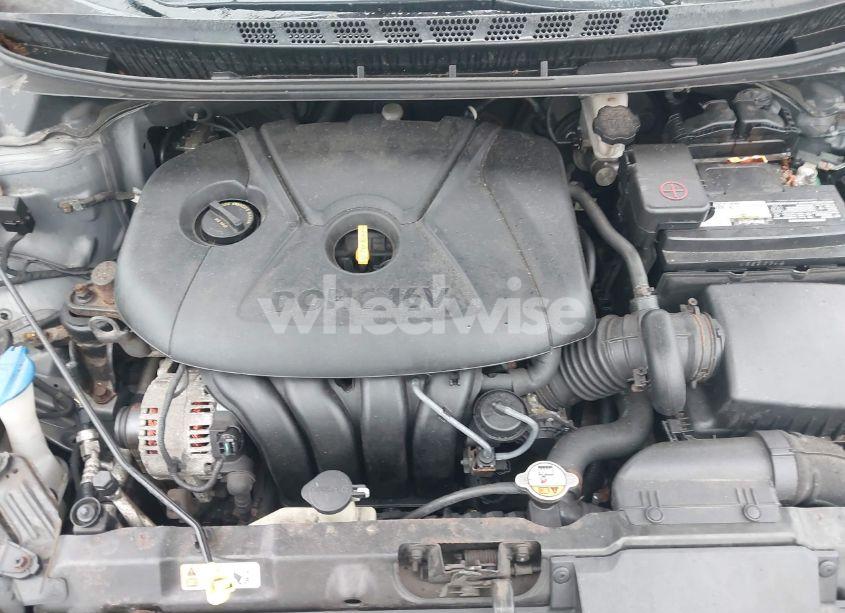 Photo 10 of 2014 Hyundai Elantra SE (VIN 5NPDH4AE7EH516331)