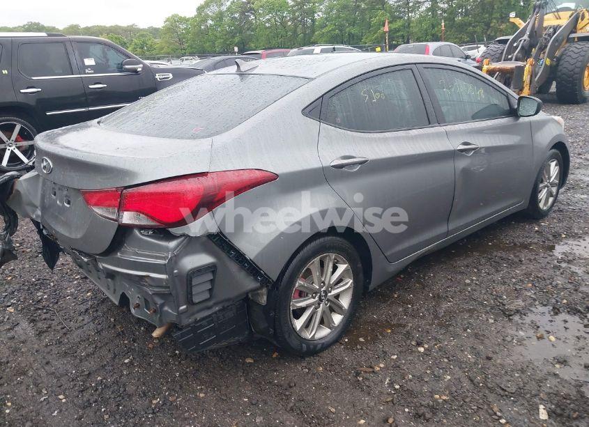 Photo 4 of 2014 Hyundai Elantra SE (VIN 5NPDH4AE7EH516331)