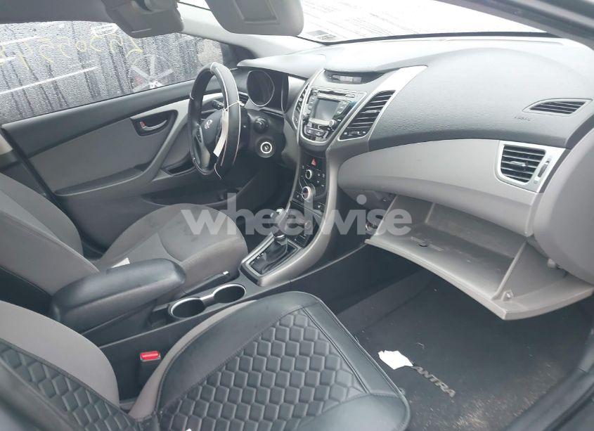 Photo 5 of 2014 Hyundai Elantra SE (VIN 5NPDH4AE7EH516331)