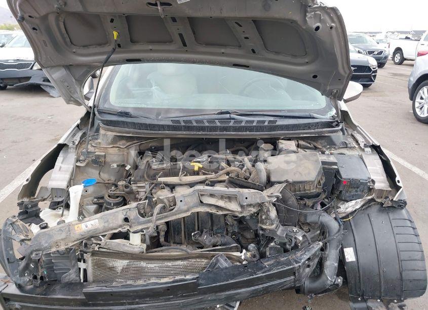 Photo 10 of 2014 Hyundai Elantra SE (VIN 5NPDH4AE7EH518886)