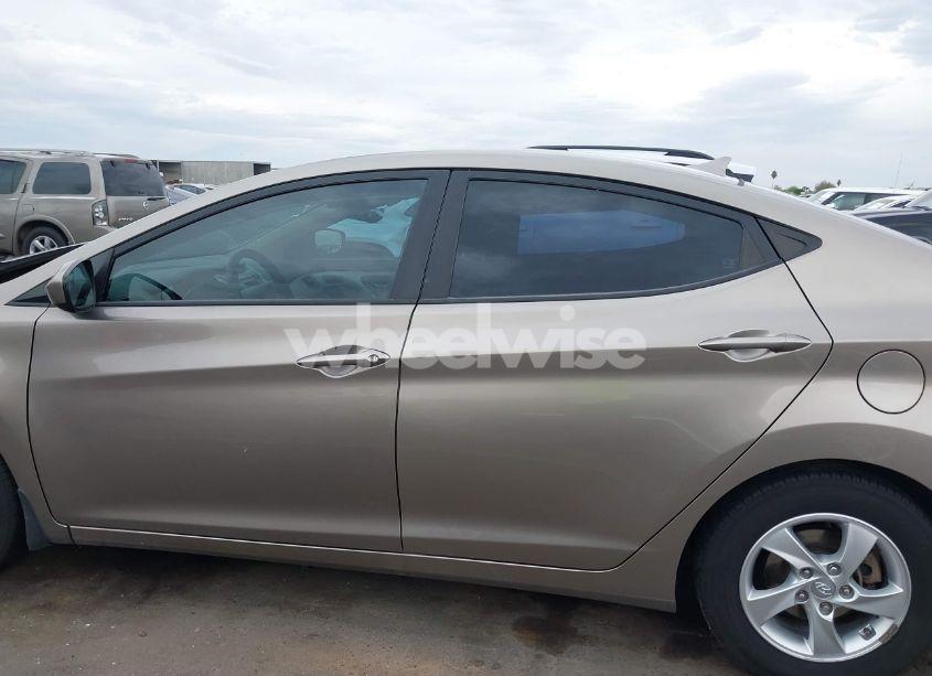 Photo 14 of 2014 Hyundai Elantra SE (VIN 5NPDH4AE7EH518886)