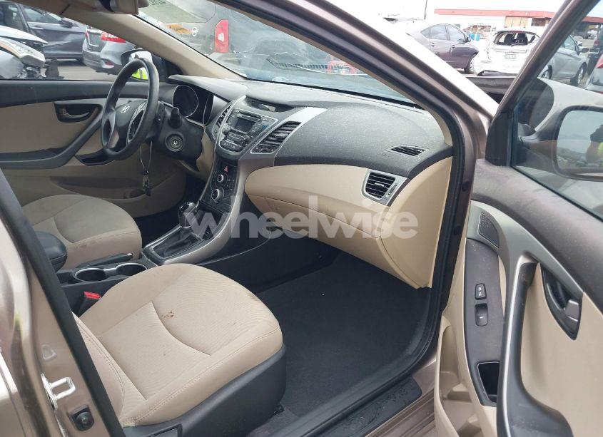 Photo 5 of 2014 Hyundai Elantra SE (VIN 5NPDH4AE7EH518886)