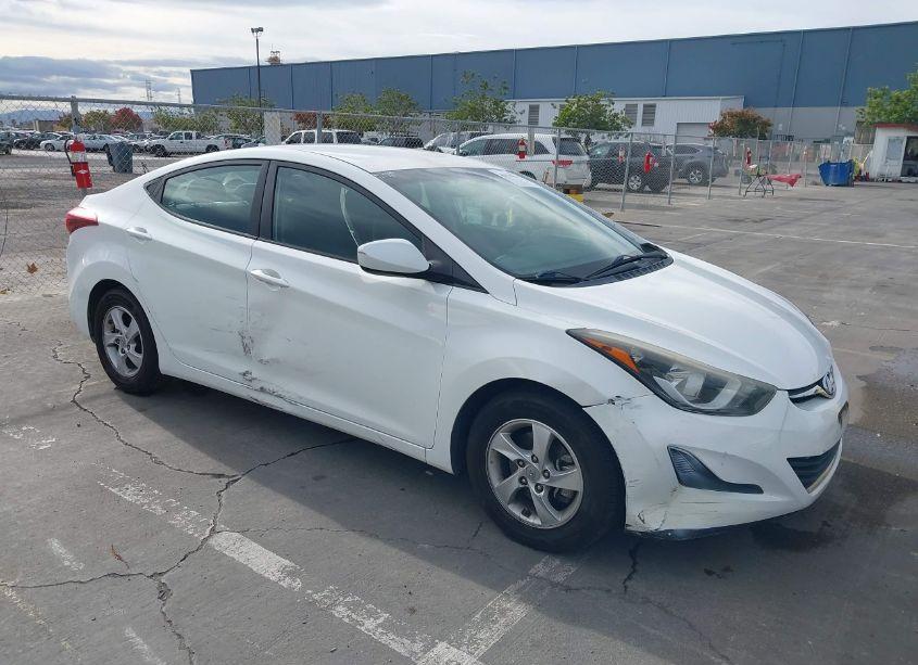 2014 Hyundai Elantra SE (VIN 5NPDH4AE7EH524686) main photo
