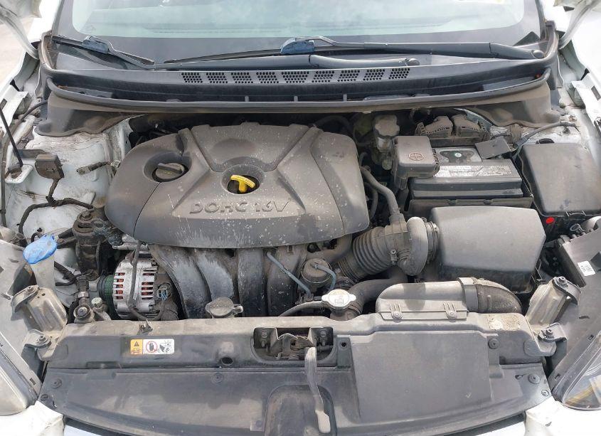 Photo 10 of 2014 Hyundai Elantra SE (VIN 5NPDH4AE7EH524686)