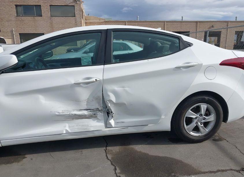 Photo 6 of 2014 Hyundai Elantra SE (VIN 5NPDH4AE7EH524686)