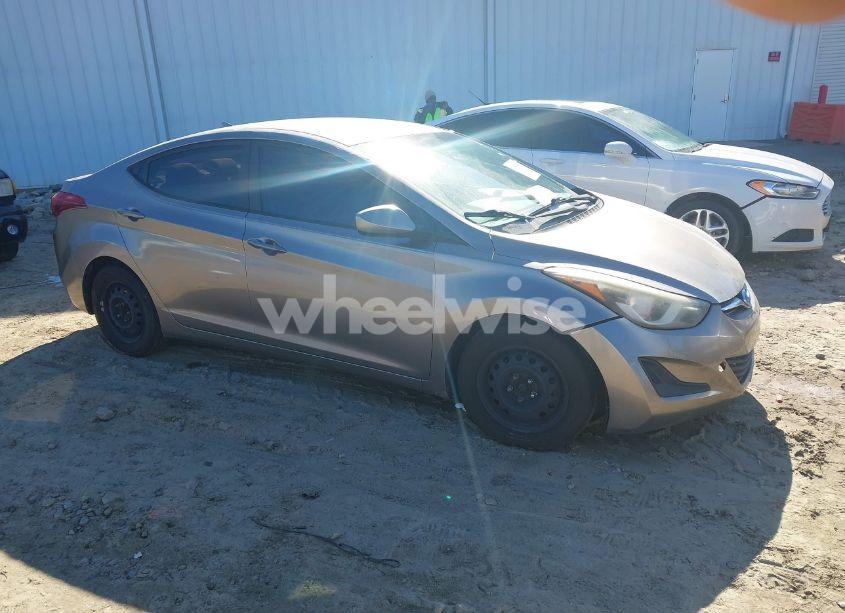 2014 Hyundai Elantra SE (VIN 5NPDH4AE7EH526826) main photo