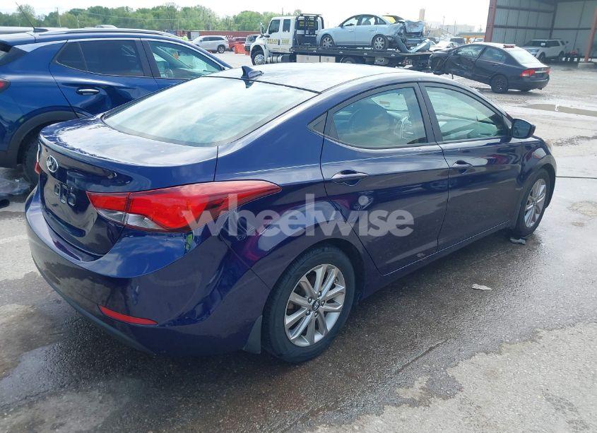 Photo 4 of 2014 Hyundai Elantra SE (VIN 5NPDH4AE7EH529807)