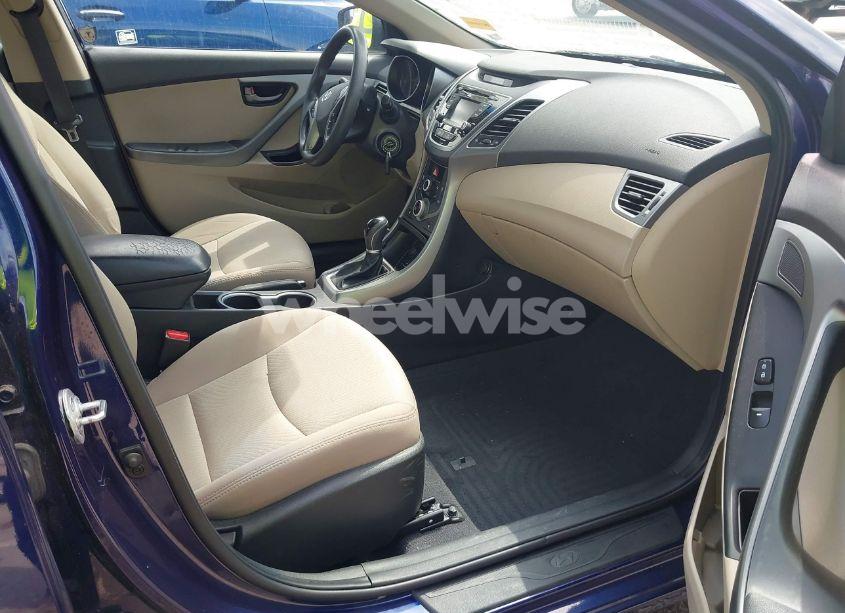 Photo 5 of 2014 Hyundai Elantra SE (VIN 5NPDH4AE7EH529807)