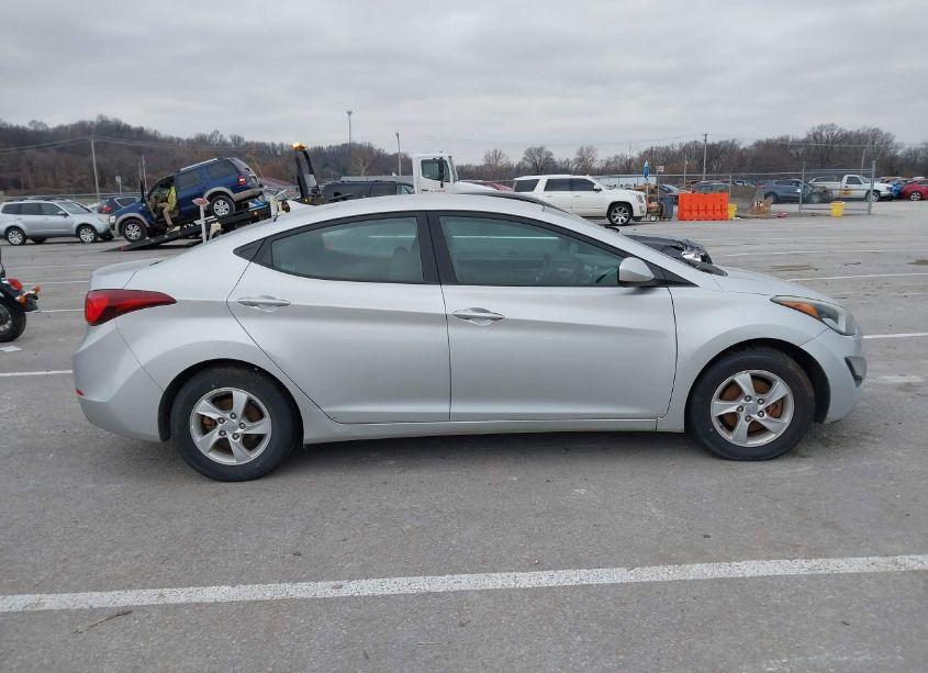 Photo 13 of 2015 Hyundai Elantra SE (VIN 5NPDH4AE7FH564459)