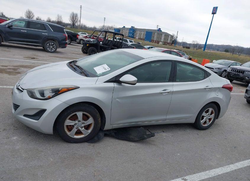 Photo 14 of 2015 Hyundai Elantra SE (VIN 5NPDH4AE7FH564459)