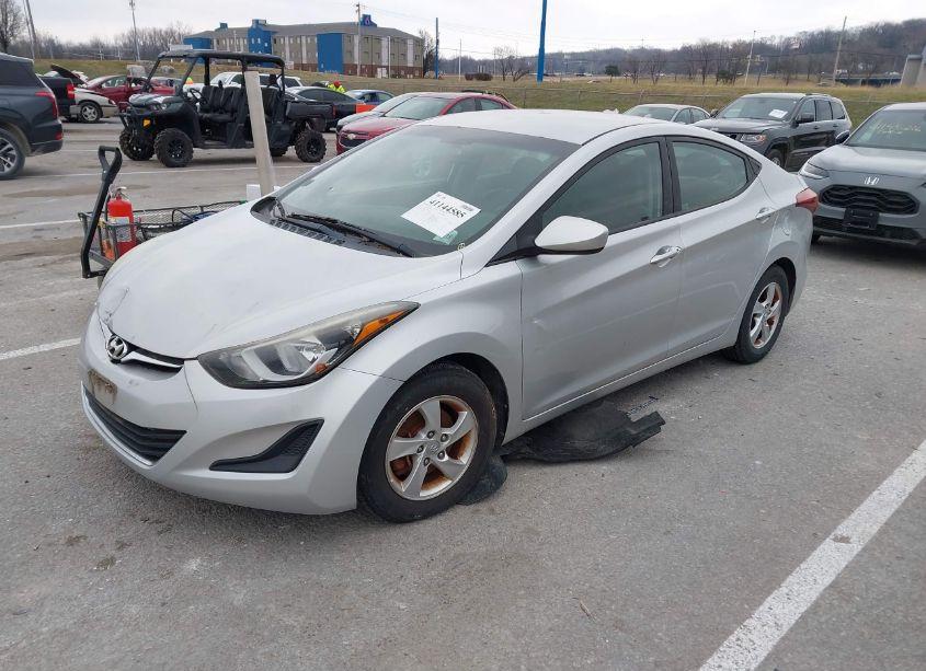 Photo 2 of 2015 Hyundai Elantra SE (VIN 5NPDH4AE7FH564459)