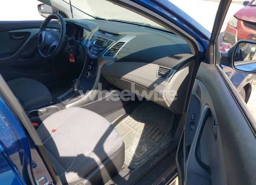 Photo 5 of 2015 Hyundai Elantra SE (VIN 5NPDH4AE7FH565322)