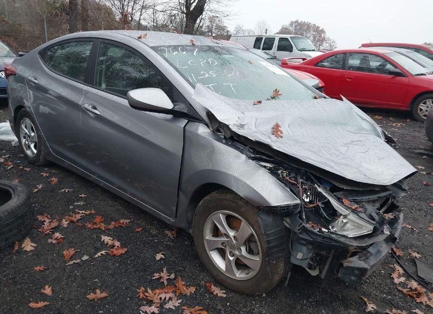 2015 Hyundai Elantra SE (VIN 5NPDH4AE7FH567667) main photo