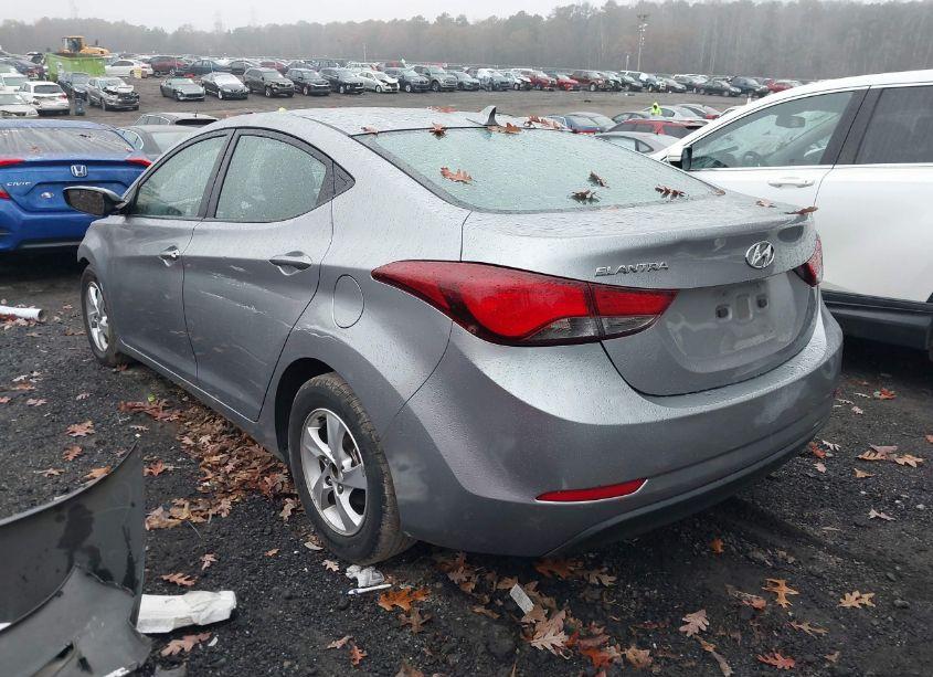 Photo 3 of 2015 Hyundai Elantra SE (VIN 5NPDH4AE7FH567667)