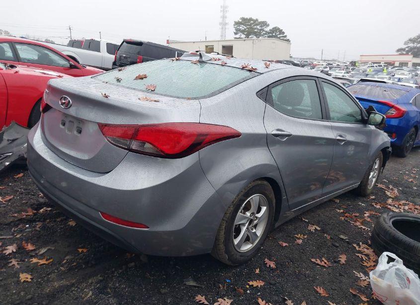 Photo 4 of 2015 Hyundai Elantra SE (VIN 5NPDH4AE7FH567667)