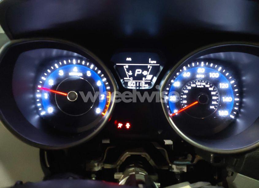 Photo 7 of 2015 Hyundai Elantra SE (VIN 5NPDH4AE7FH571699)