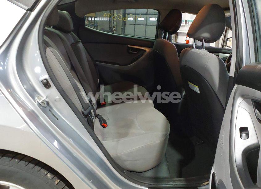 Photo 8 of 2015 Hyundai Elantra SE (VIN 5NPDH4AE7FH571699)