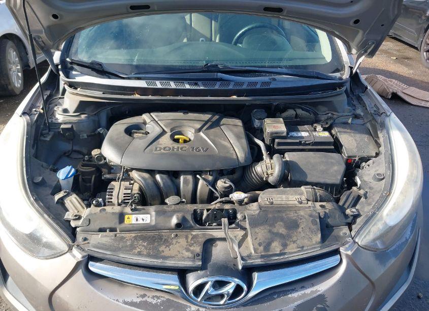 Photo 10 of 2015 Hyundai Elantra SE (VIN 5NPDH4AE7FH574389)