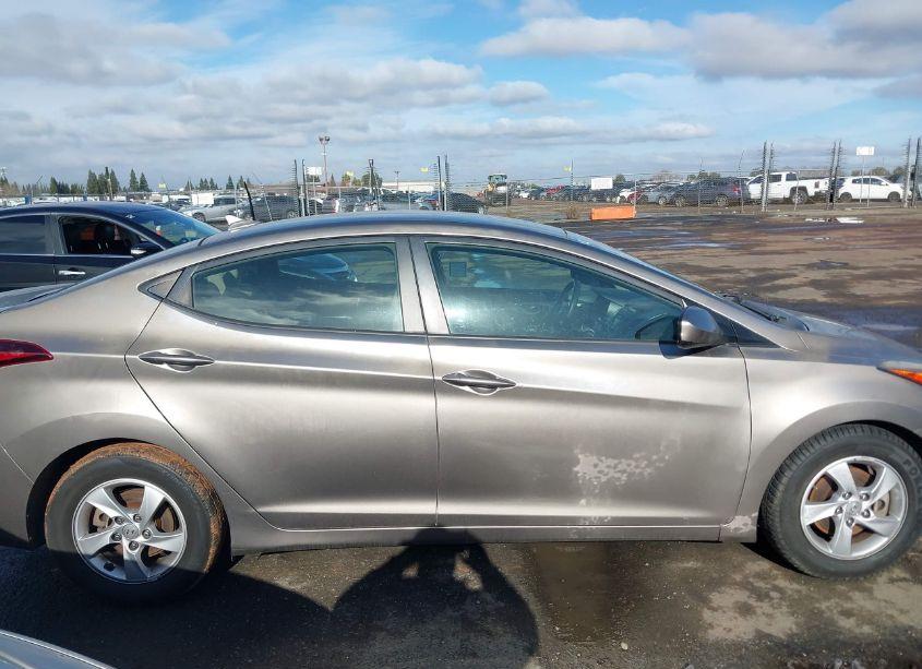 Photo 13 of 2015 Hyundai Elantra SE (VIN 5NPDH4AE7FH574389)