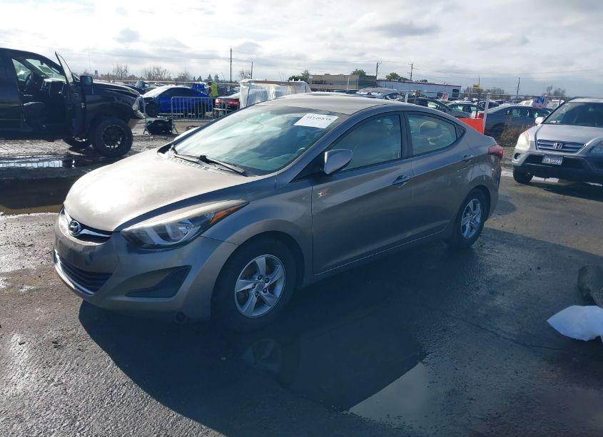 Photo 2 of 2015 Hyundai Elantra SE (VIN 5NPDH4AE7FH574389)