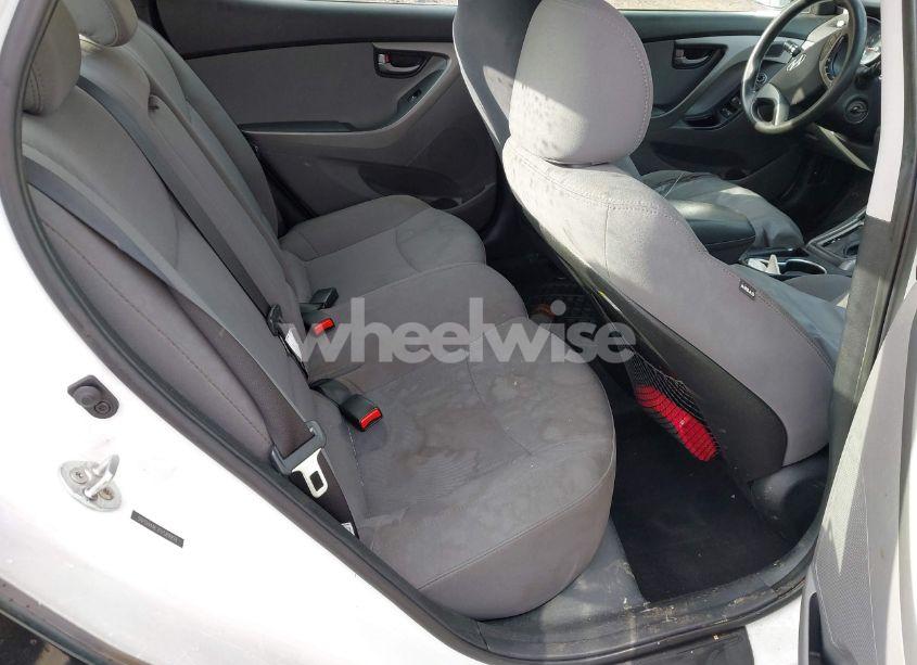 Photo 8 of 2015 Hyundai Elantra SE (VIN 5NPDH4AE7FH589958)