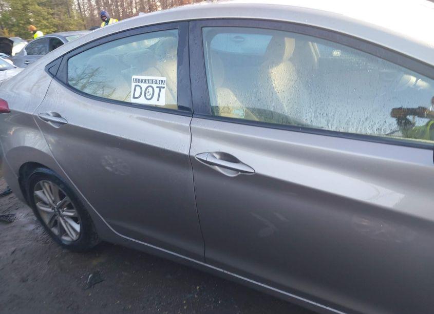 Photo 13 of 2015 Hyundai Elantra SE (VIN 5NPDH4AE7FH614258)