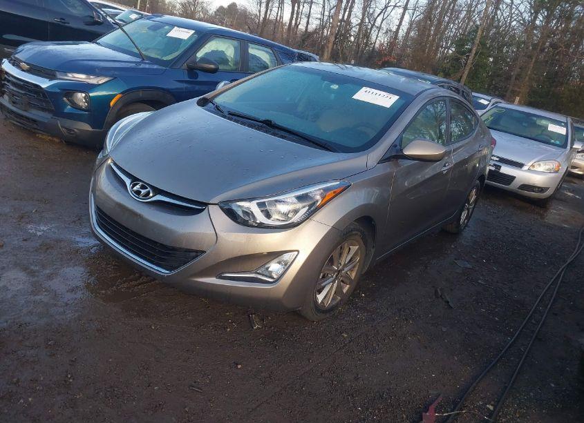 Photo 2 of 2015 Hyundai Elantra SE (VIN 5NPDH4AE7FH614258)