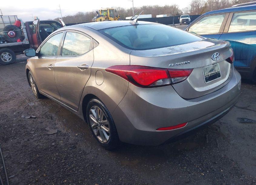 Photo 3 of 2015 Hyundai Elantra SE (VIN 5NPDH4AE7FH614258)