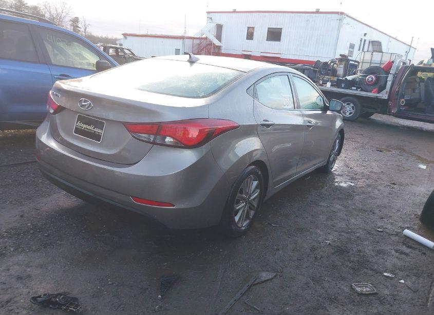 Photo 4 of 2015 Hyundai Elantra SE (VIN 5NPDH4AE7FH614258)