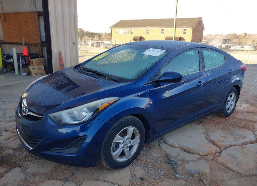 Photo 2 of 2015 Hyundai Elantra SE (VIN 5NPDH4AE7FH614762)
