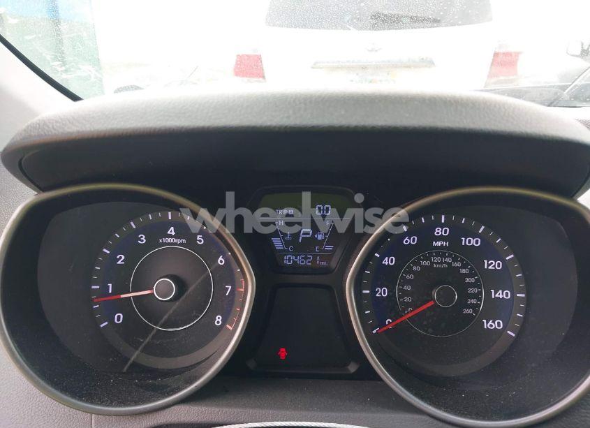 Photo 7 of 2015 Hyundai Elantra SE (VIN 5NPDH4AE7FH620805)