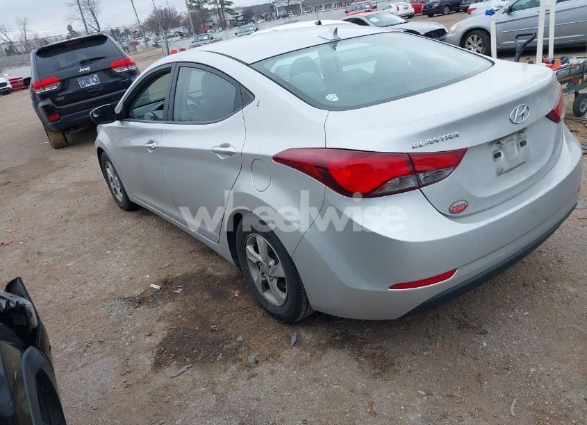 Photo 3 of 2015 Hyundai Elantra SE (VIN 5NPDH4AE7FH623414)