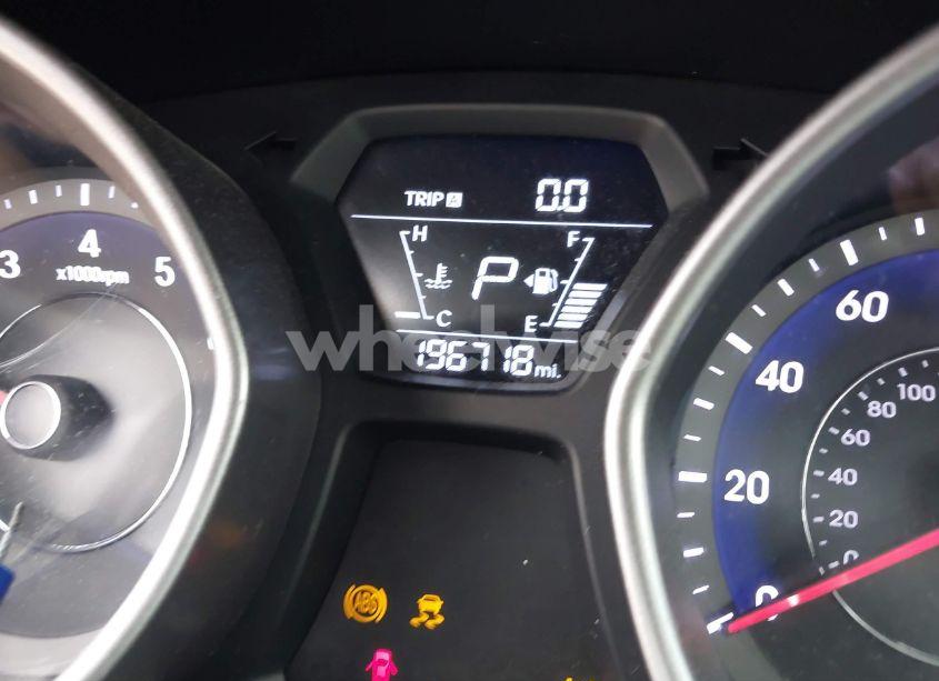 Photo 7 of 2015 Hyundai Elantra SE (VIN 5NPDH4AE7FH623414)