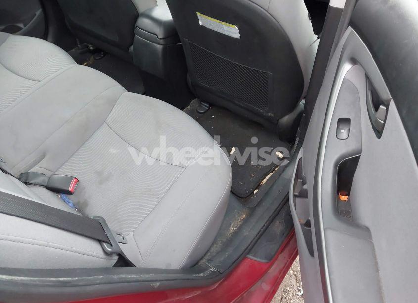 Photo 8 of 2015 Hyundai Elantra SE (VIN 5NPDH4AE7FH628841)