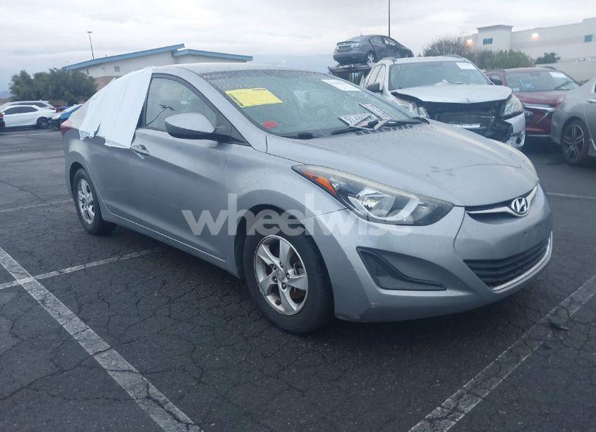 2015 Hyundai Elantra SE (VIN 5NPDH4AE7FH629004) main photo